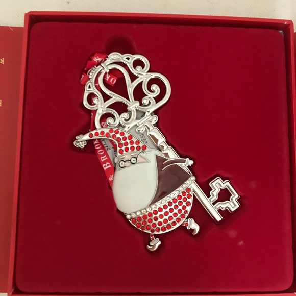 Santa’s Magic Key - Picture 2 of 5